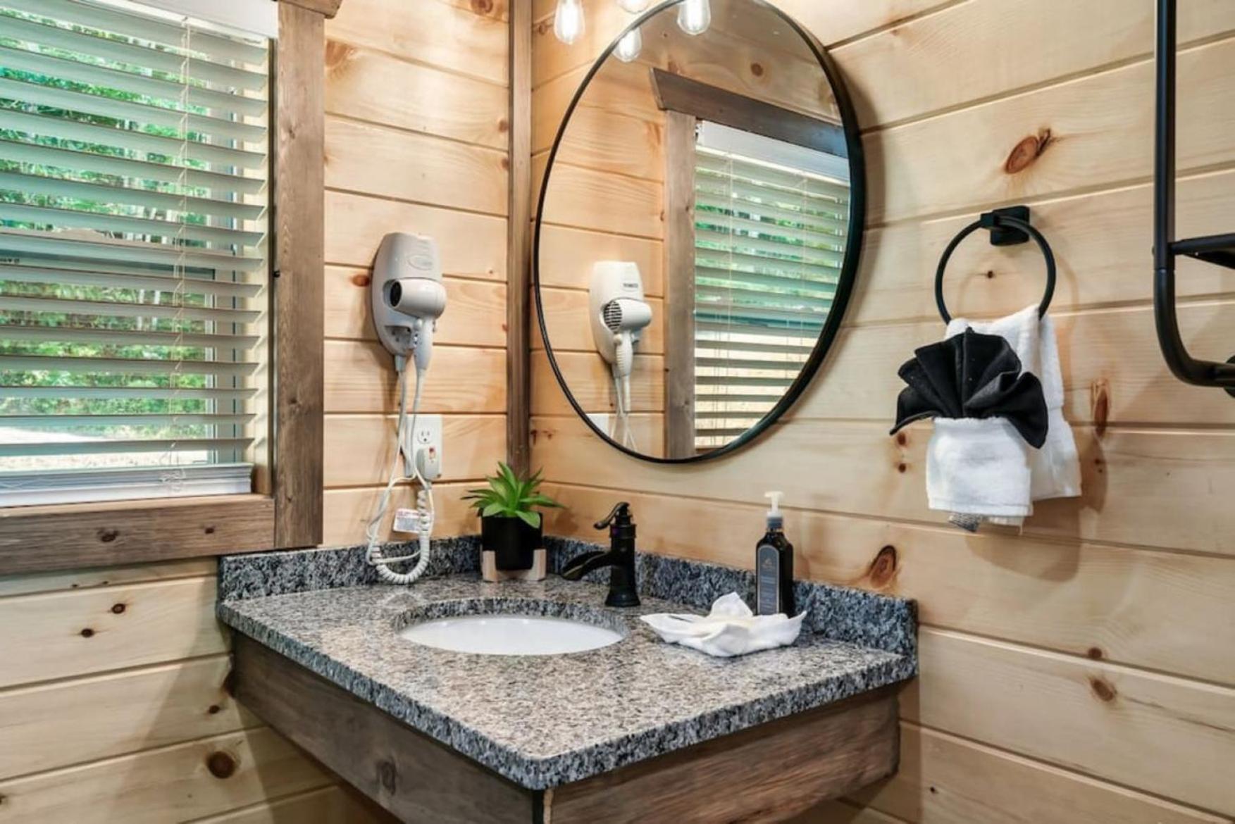 Tranquil Mountain Getaway By Ghosal Luxury Lodging Gatlinburg Eksteriør bilde