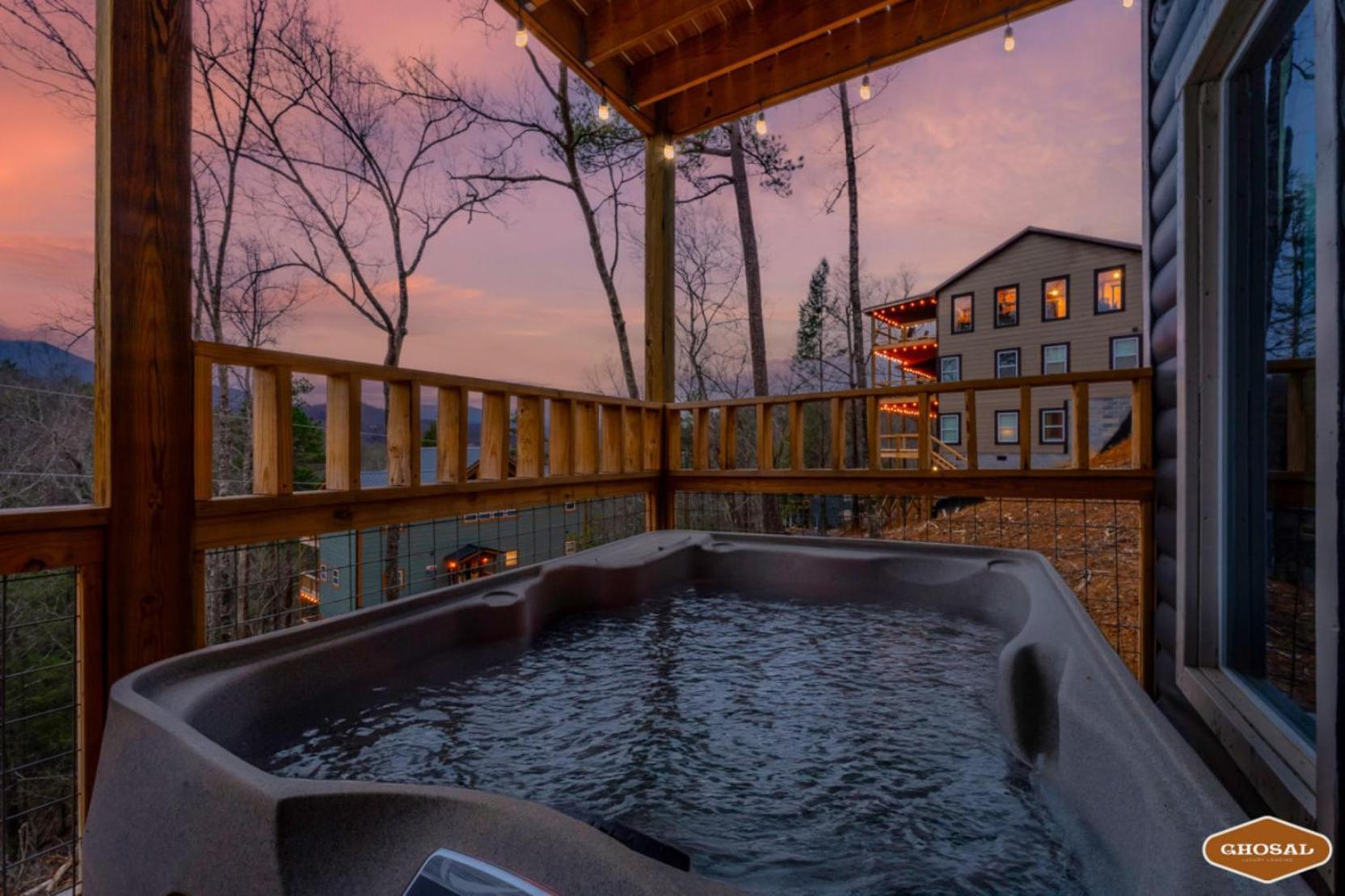 Tranquil Mountain Getaway By Ghosal Luxury Lodging Gatlinburg Eksteriør bilde