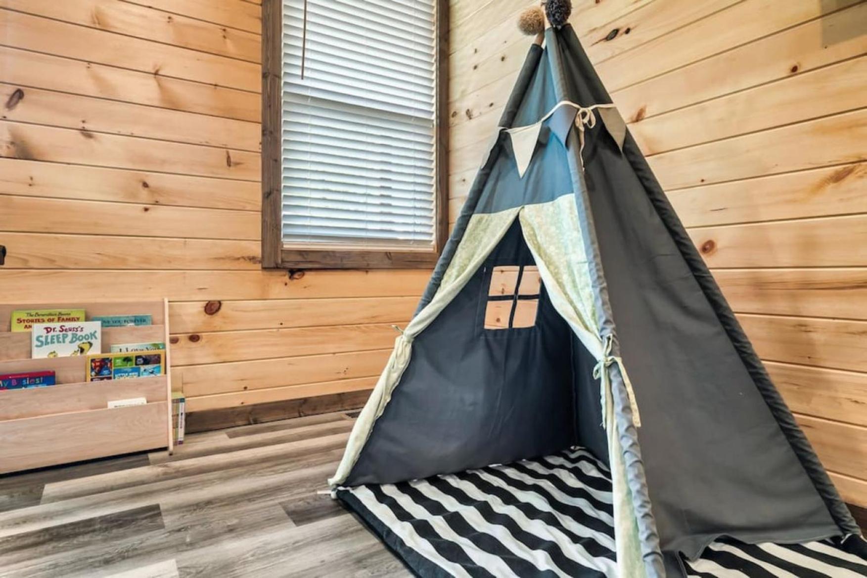 Tranquil Mountain Getaway By Ghosal Luxury Lodging Gatlinburg Eksteriør bilde